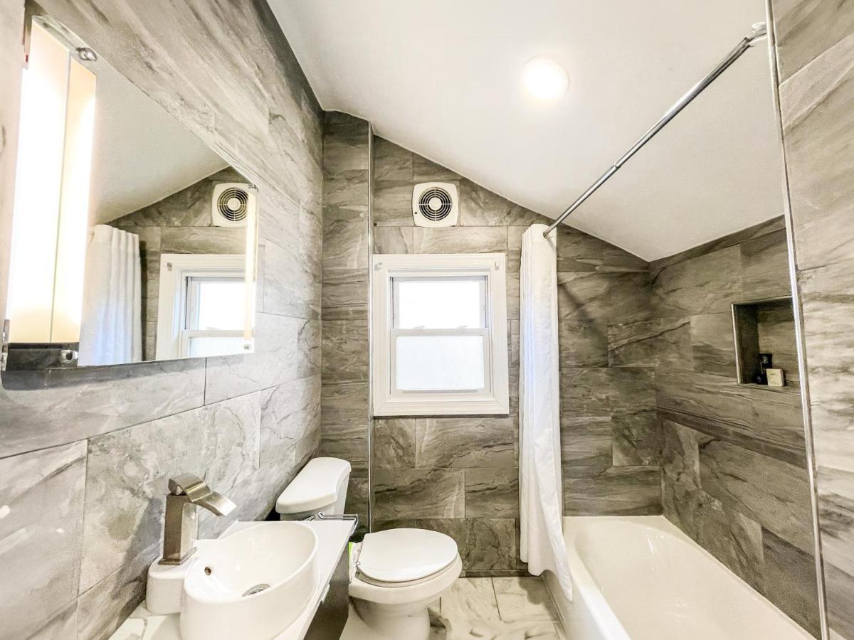 Penn Lodge Hotel & Suites Philadelphia - Bensalem Bagian luar foto