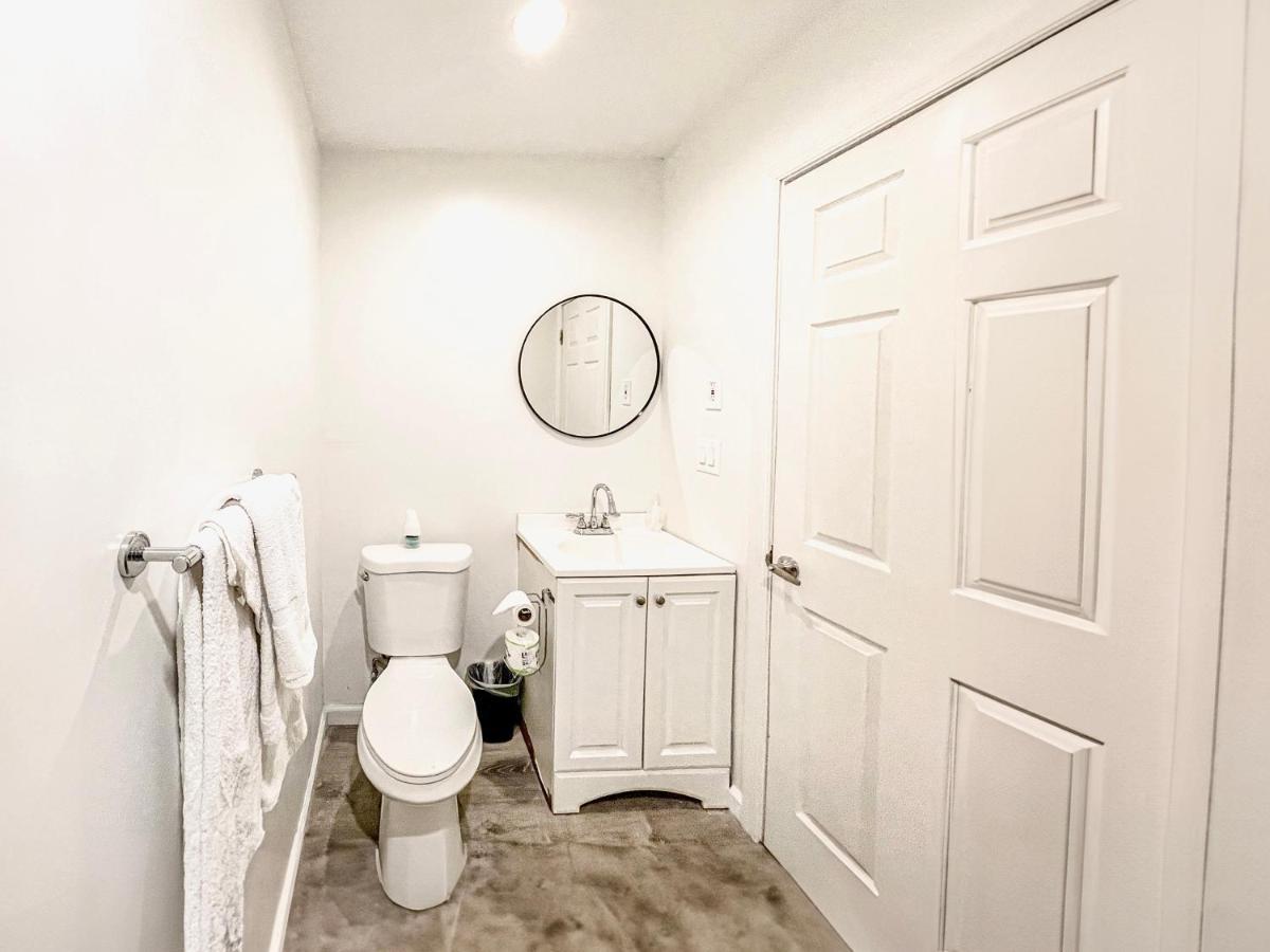 Penn Lodge Hotel & Suites Philadelphia - Bensalem Bagian luar foto