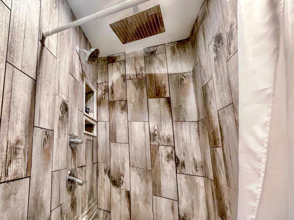 Penn Lodge Hotel & Suites Philadelphia - Bensalem Bagian luar foto