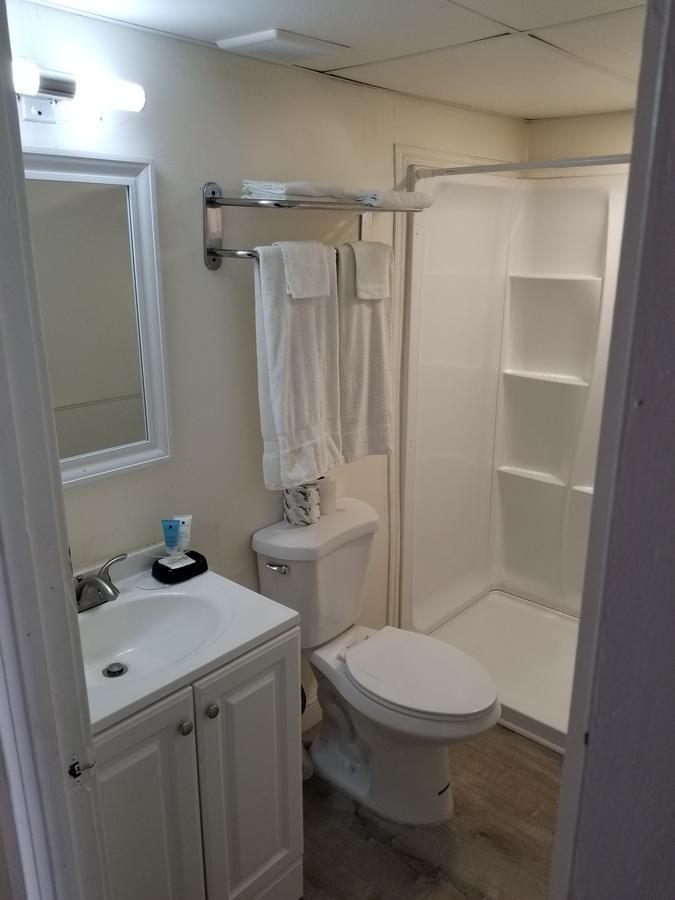 Penn Lodge Hotel & Suites Philadelphia - Bensalem Bagian luar foto